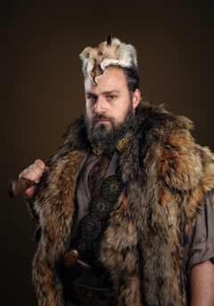 HELVETIUS | ORGETORIX, comédien Ludovic Payet. Photo © Olivier Pasqual / ReproSolution