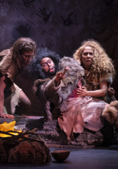 NEOLITHICA (LE GRAND SECRET) de Dominique Ziegler. Théâtre Pitoëff 2025 © Carole Parodi